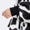 hoodie-koe-lifestyle-3-blauw