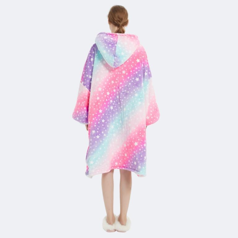 hoodie-tie-dye-pink-lifestyle-1-blauw